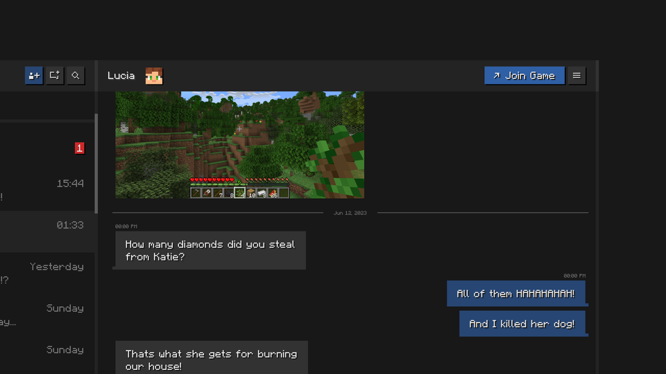 Join your friends on a Minecraft server or world from the social menu with Essential Mod